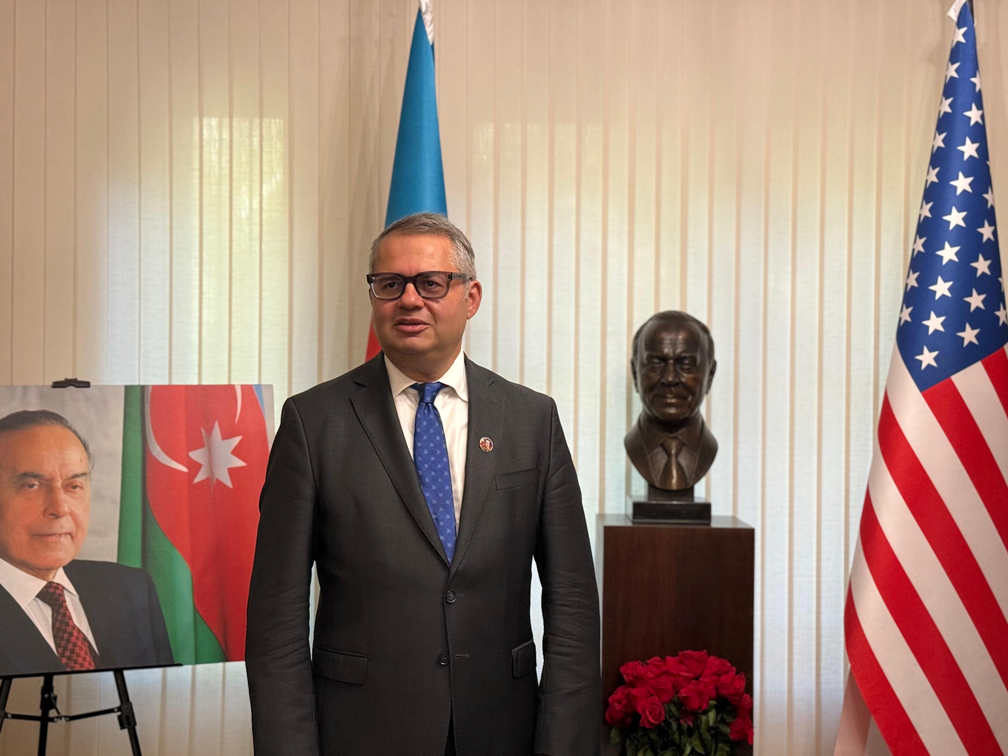 102nd Anniversary of National Leader Heydar Aliyev Commemorated in Washington, D.C. Xeber basligi